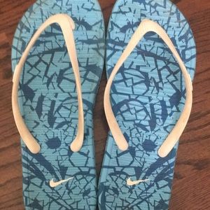 Nike flip flops
